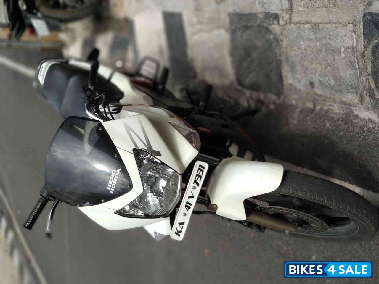 White Hero Karizma R