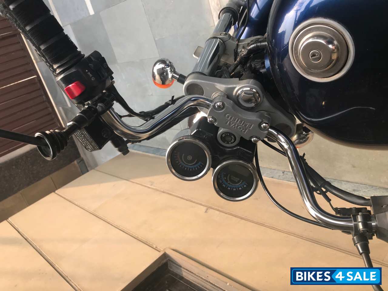 Blue Royal Enfield Thunderbird TwinSpark 350 Blue Royal Enfield Thunderbird TwinSpark 350