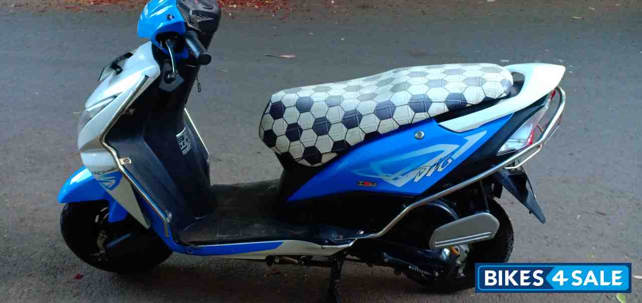 Blue White Honda Dio