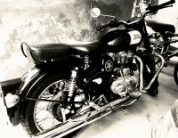 Black Royal Enfield Classic 350