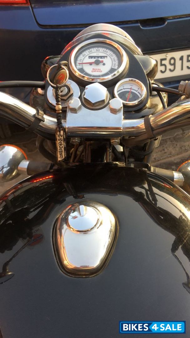 Black Royal Enfield Classic 350 Black Royal Enfield Classic 350