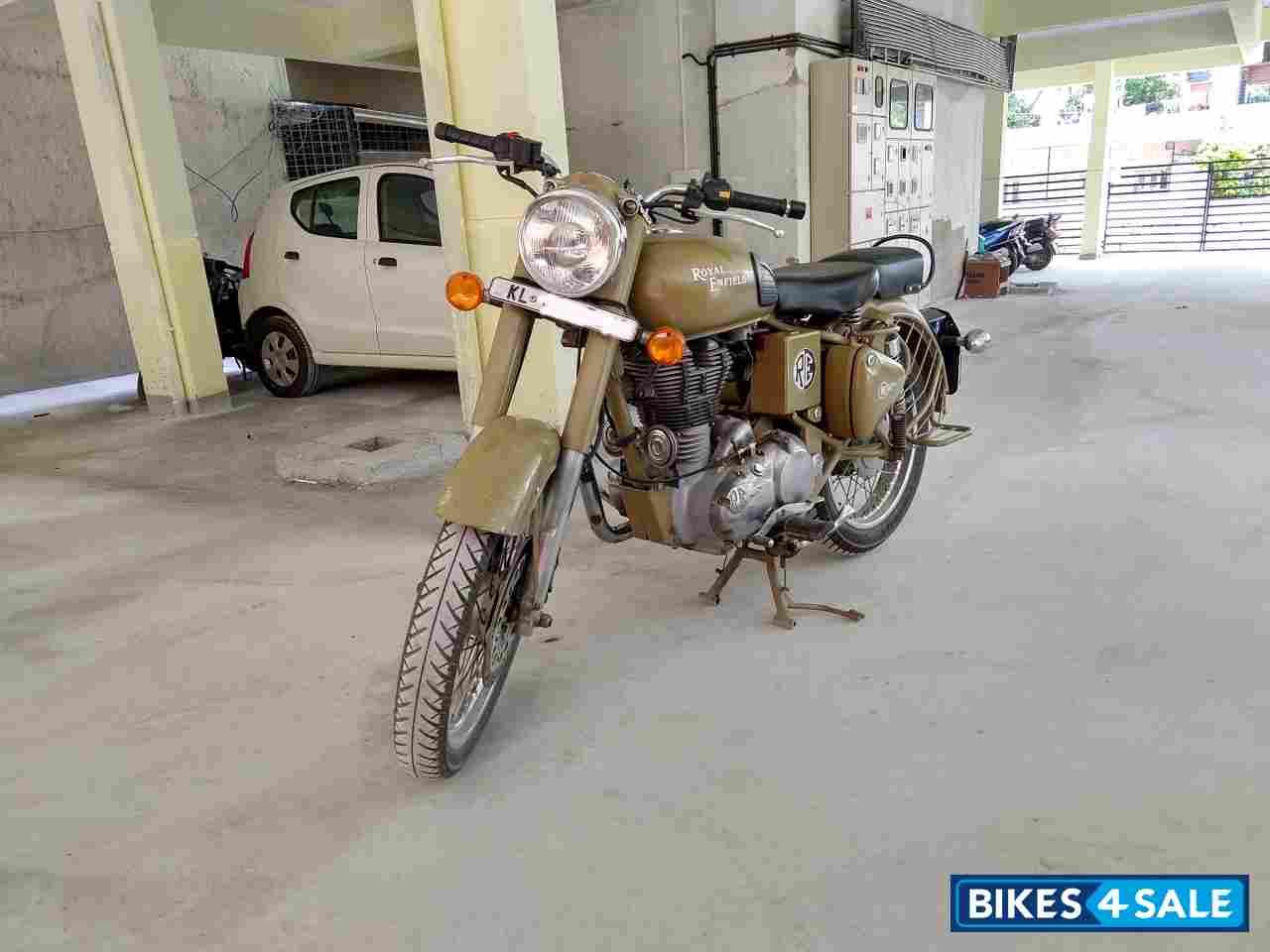Desert Brown Royal Enfield Classic Desert Storm