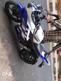 White And Blue Special Edition Yamaha YZF R15 V2