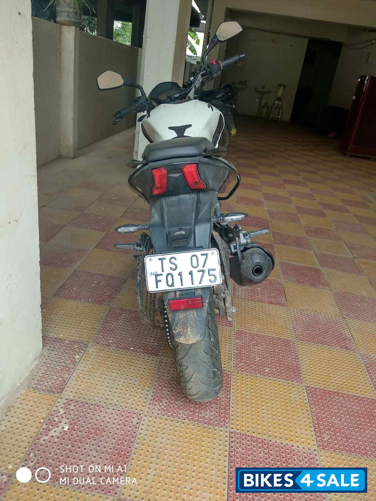 Bajaj Dominar 400 Disc