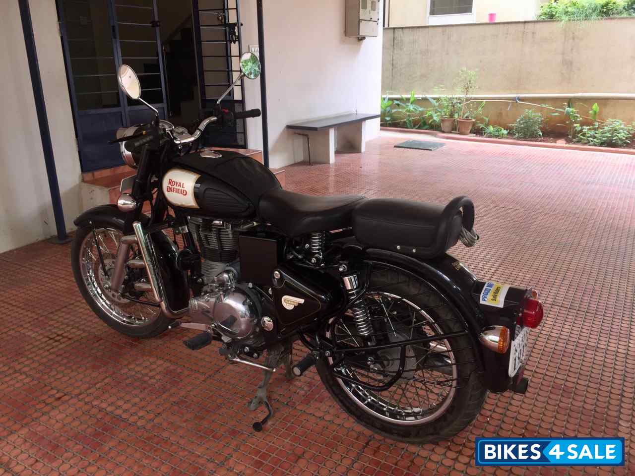 Royal Enfield Classic 350 Royal Enfield Classic 350