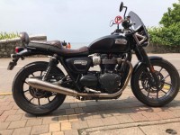 Black Triumph Street Twin
