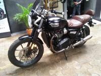 Black Triumph Street Twin