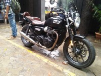 Black Triumph Street Twin