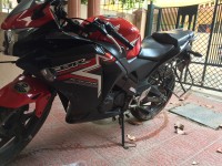 Red Honda CBR 150R