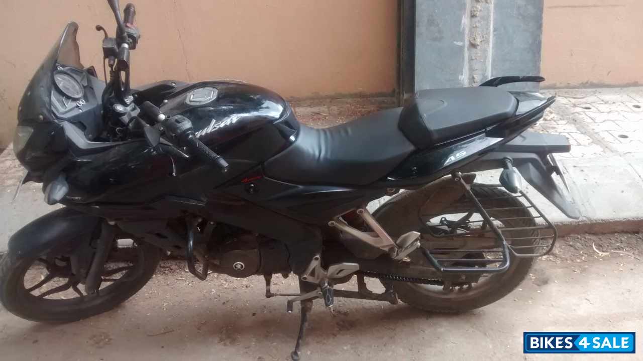 Black Bajaj Pulsar AS 150 Black Bajaj Pulsar AS 150