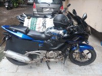 Bajaj Pulsar 220F
