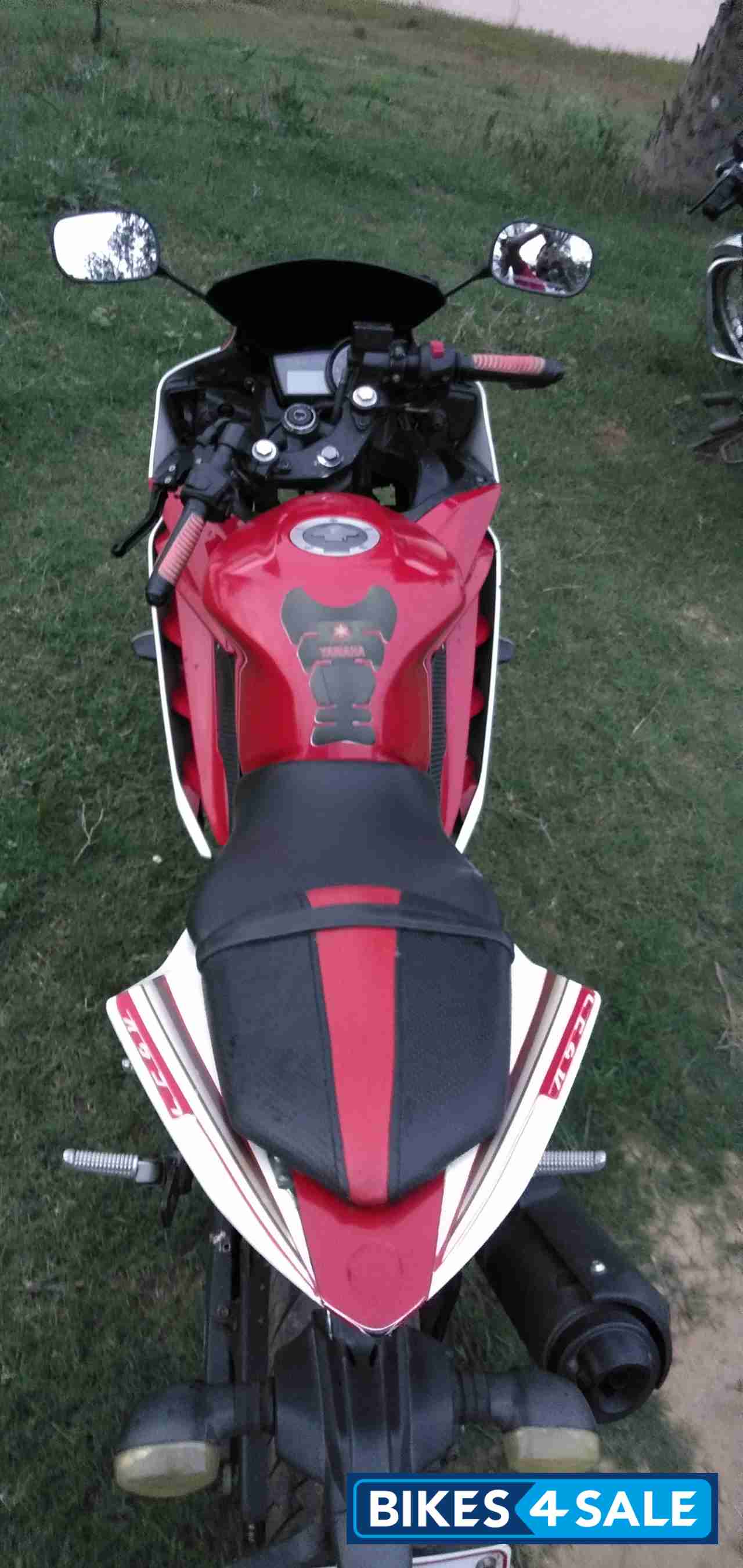Yamaha YZF R15 V2