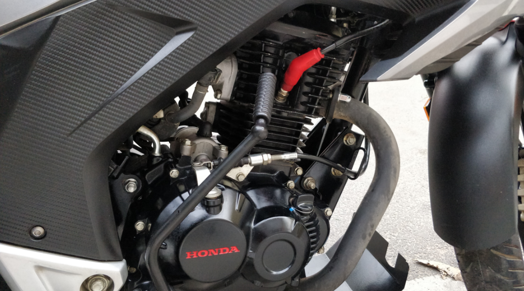 Red Honda CB Hornet 160R ABS