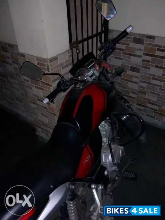 Red Balck Bajaj V15