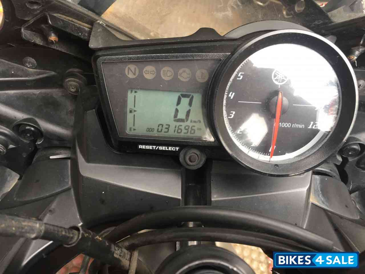 Grey Black Yamaha YZF R15 V2