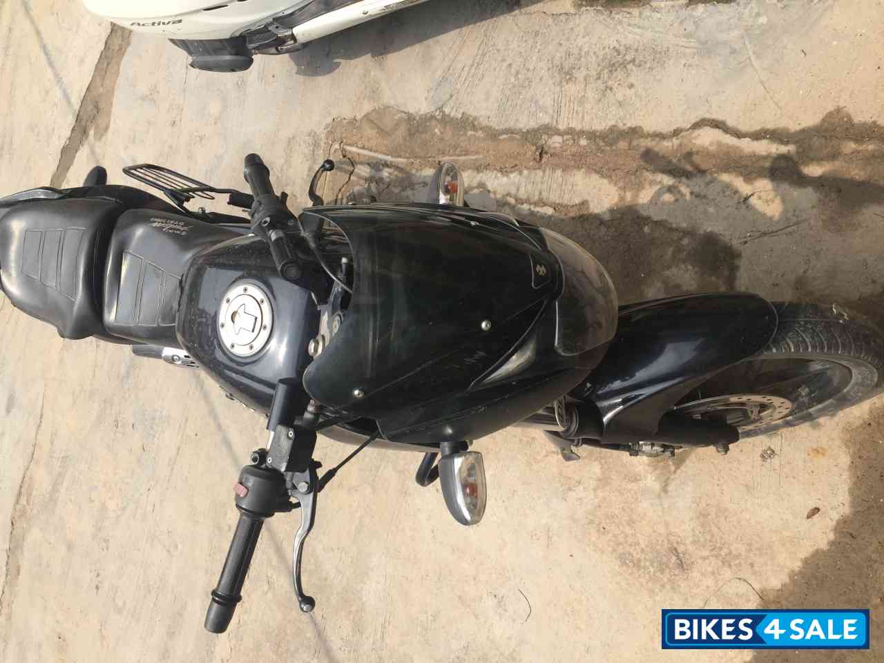 Black Bajaj Pulsar 180 DTSi