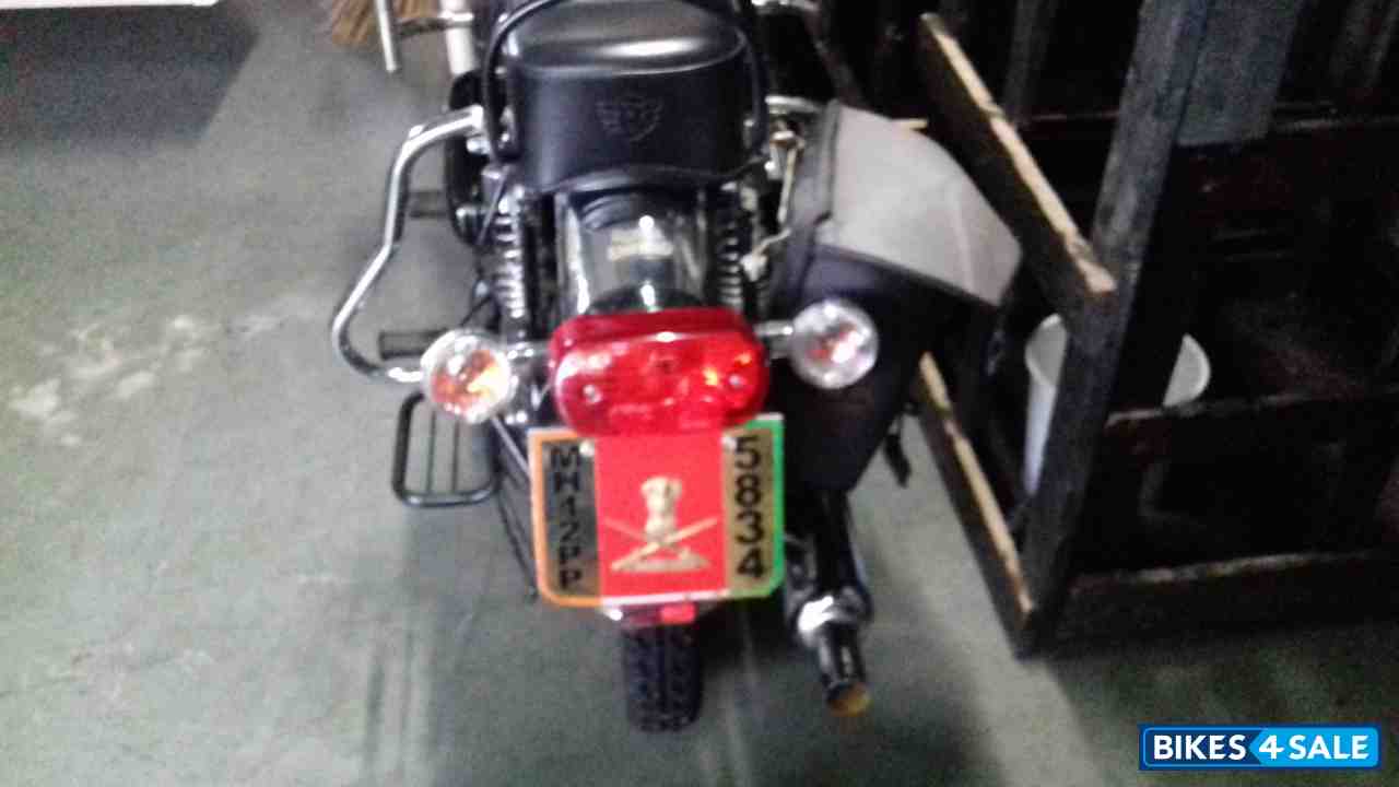 Matte Black Royal Enfield Bullet Electra Twinspark