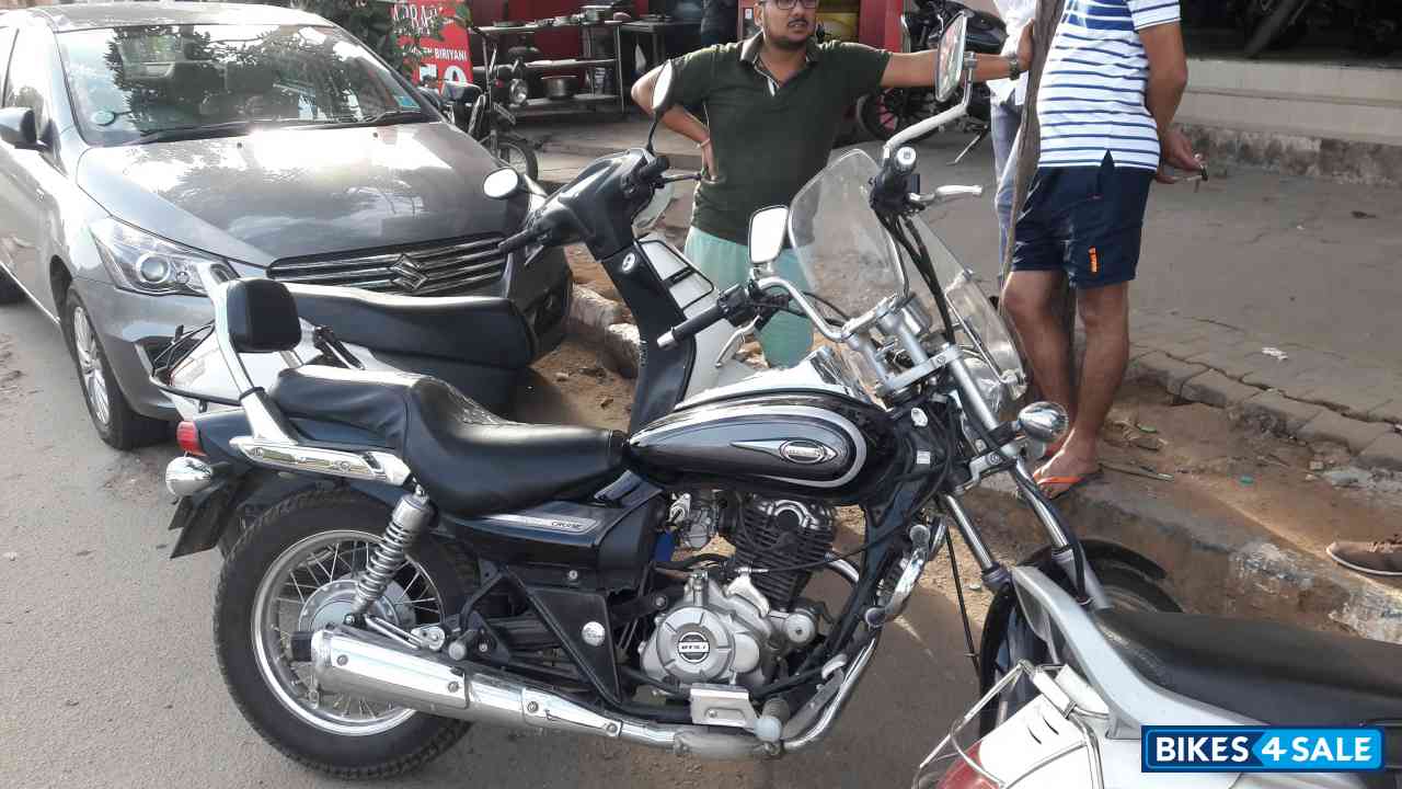 Bajaj Avenger Street 220