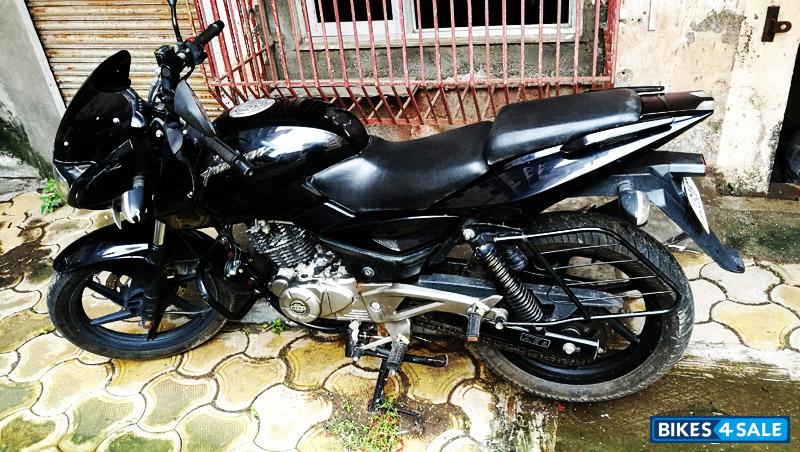 Black Bajaj Pulsar 180 DTSi