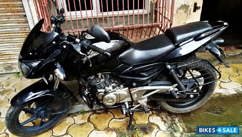 Black Bajaj Pulsar 180 DTSi
