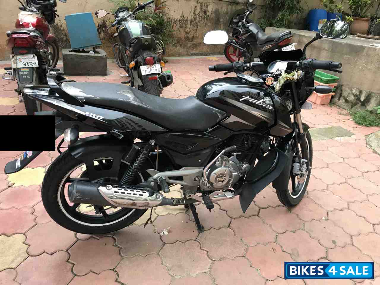 Black Bajaj Pulsar 150 DTSi Black Bajaj Pulsar 150 DTSi