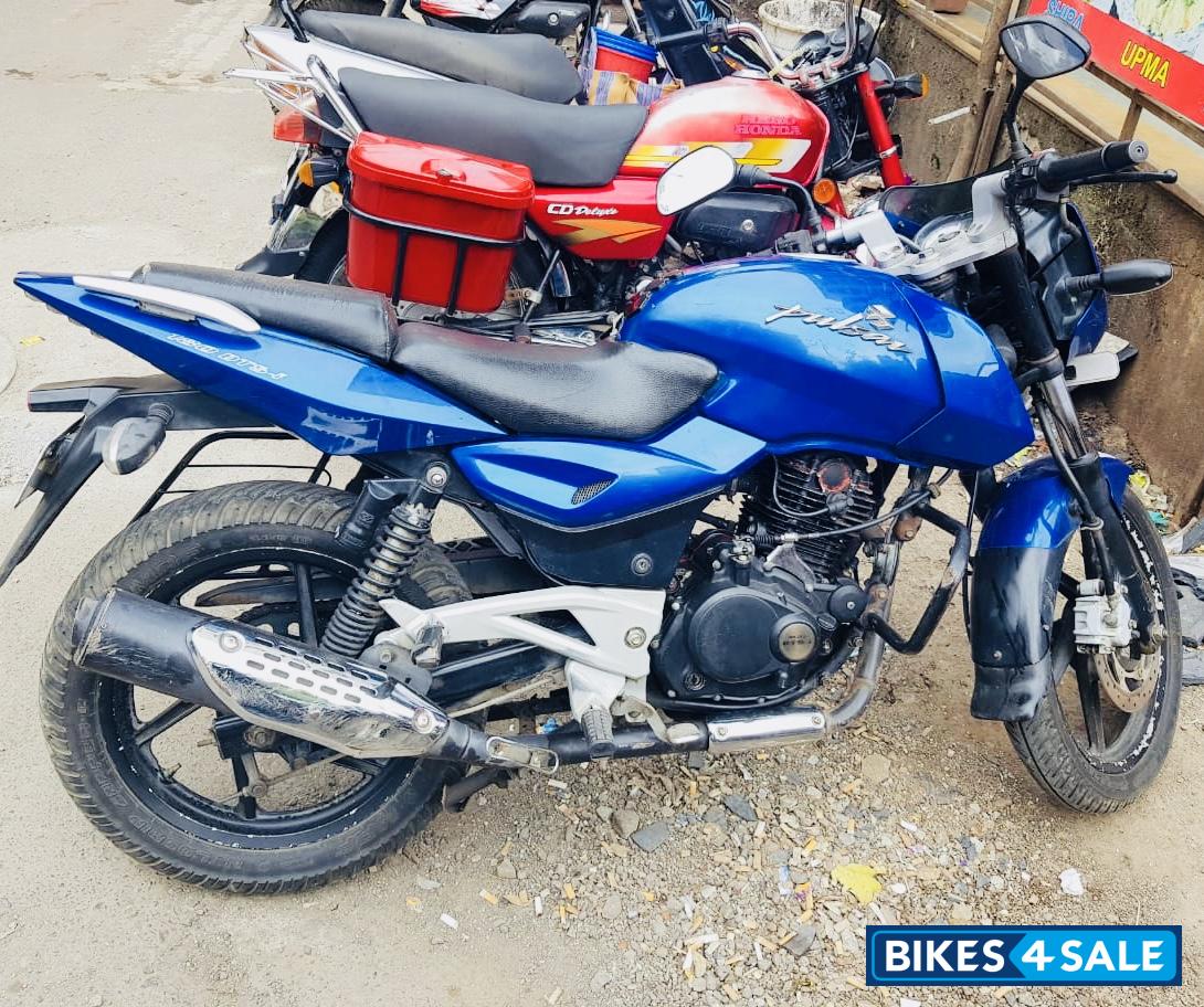 Blue Bajaj Pulsar 180 DTSi