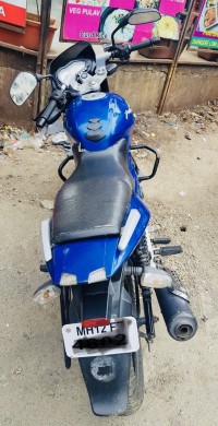 Blue Bajaj Pulsar 180 DTSi