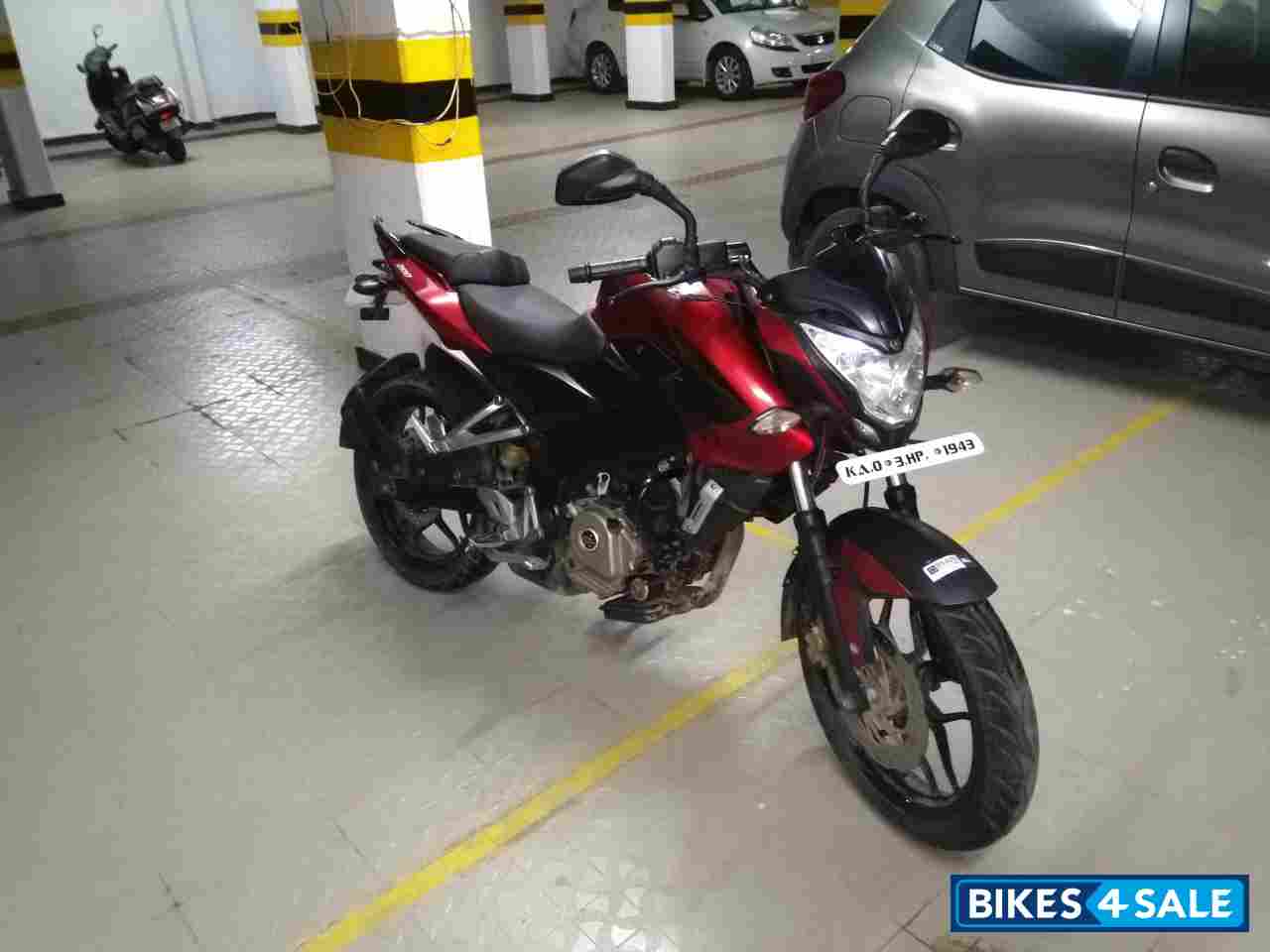 Maroon Red Bajaj Pulsar 200 NS