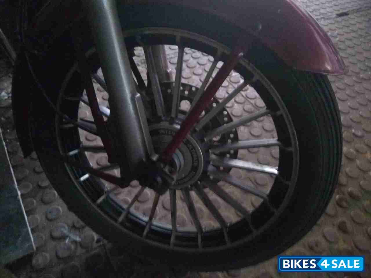 Maroon Royal Enfield Classic 350 Maroon Royal Enfield Classic 350