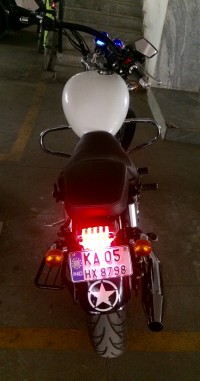 Black/ Pearl White Royal Enfield Thunderbird