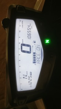 Pearl White TVS Apache RTR 200 4V