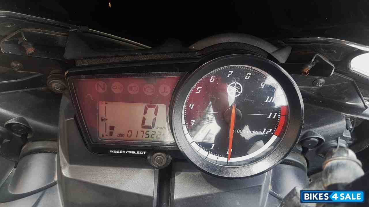 Cyan Yamaha YZF R15 V2