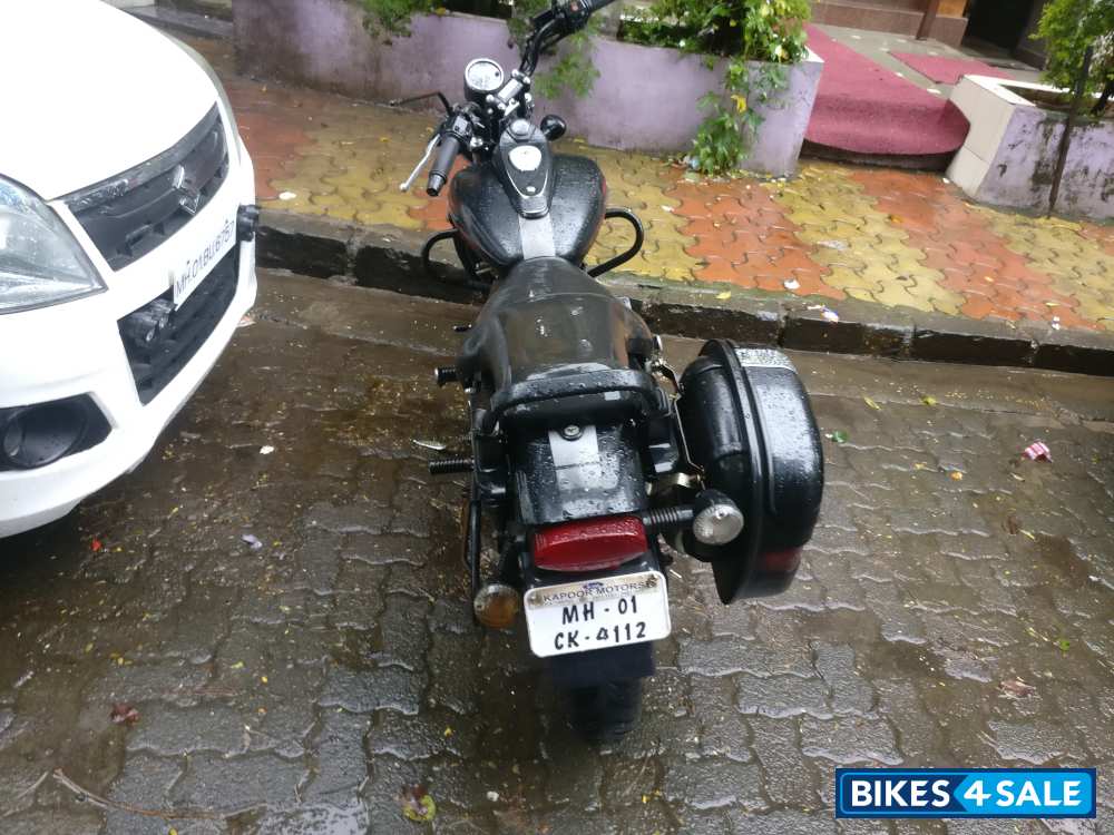 Black Bajaj Avenger Street 220