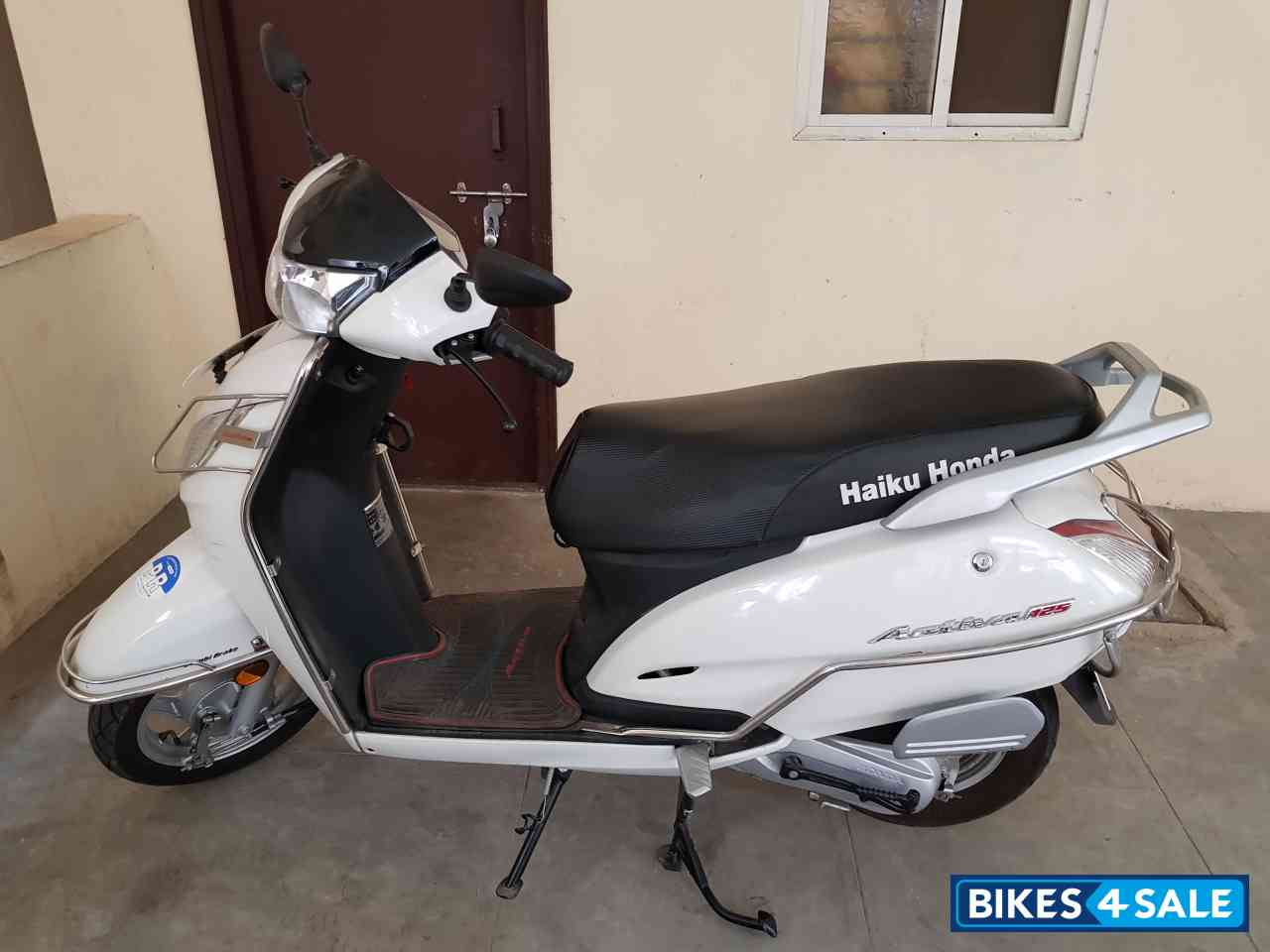 White Honda Activa 125