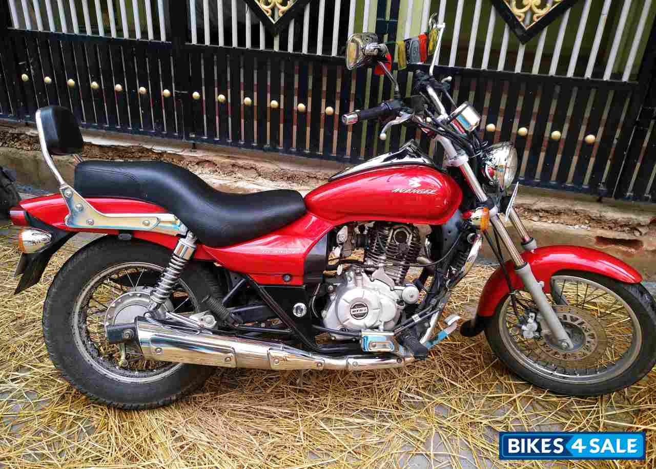 Bajaj Avenger 220 DTS-i