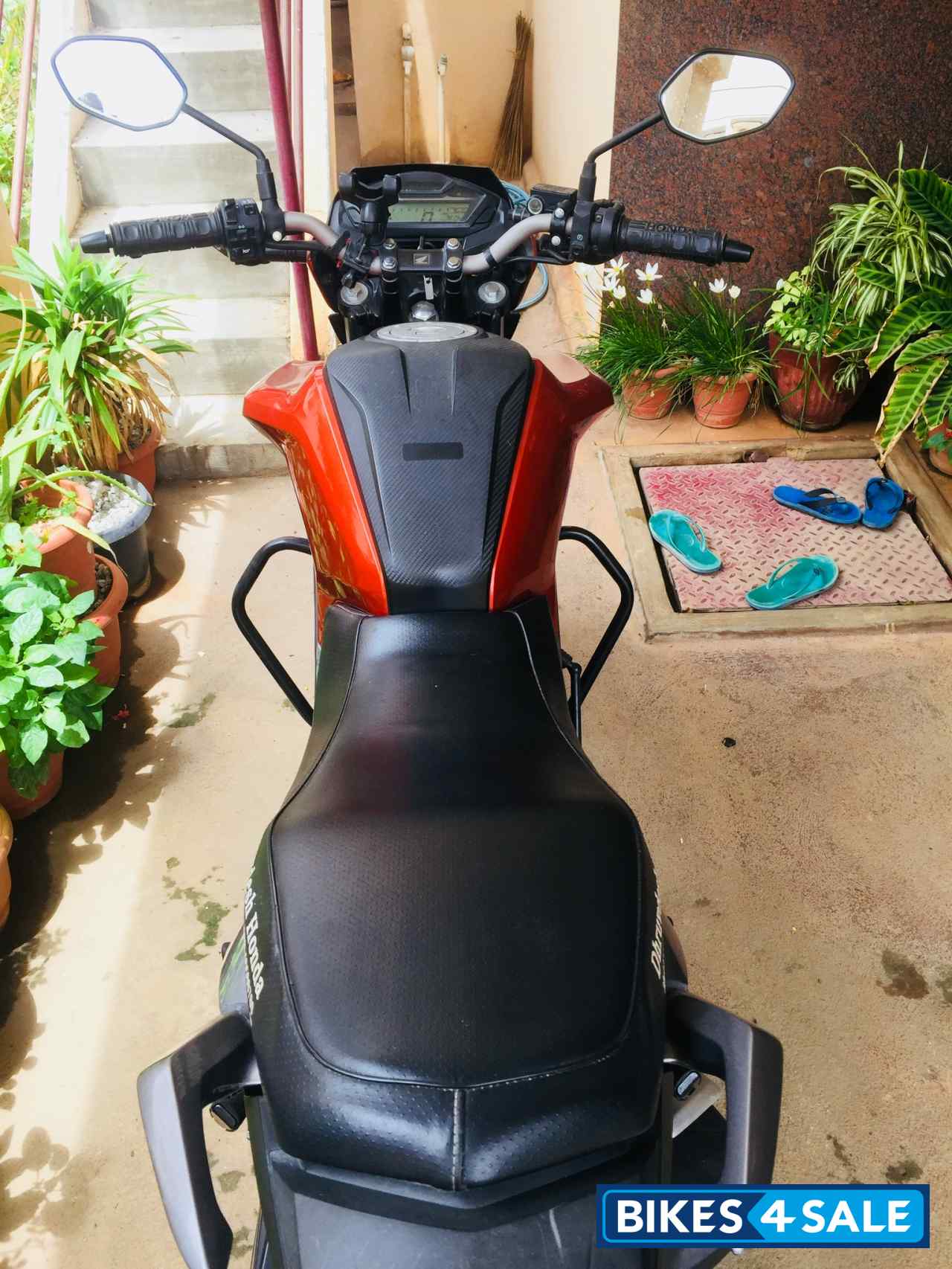 Honda CB Hornet 160R