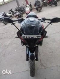 Bajaj Pulsar RS 200 ABS