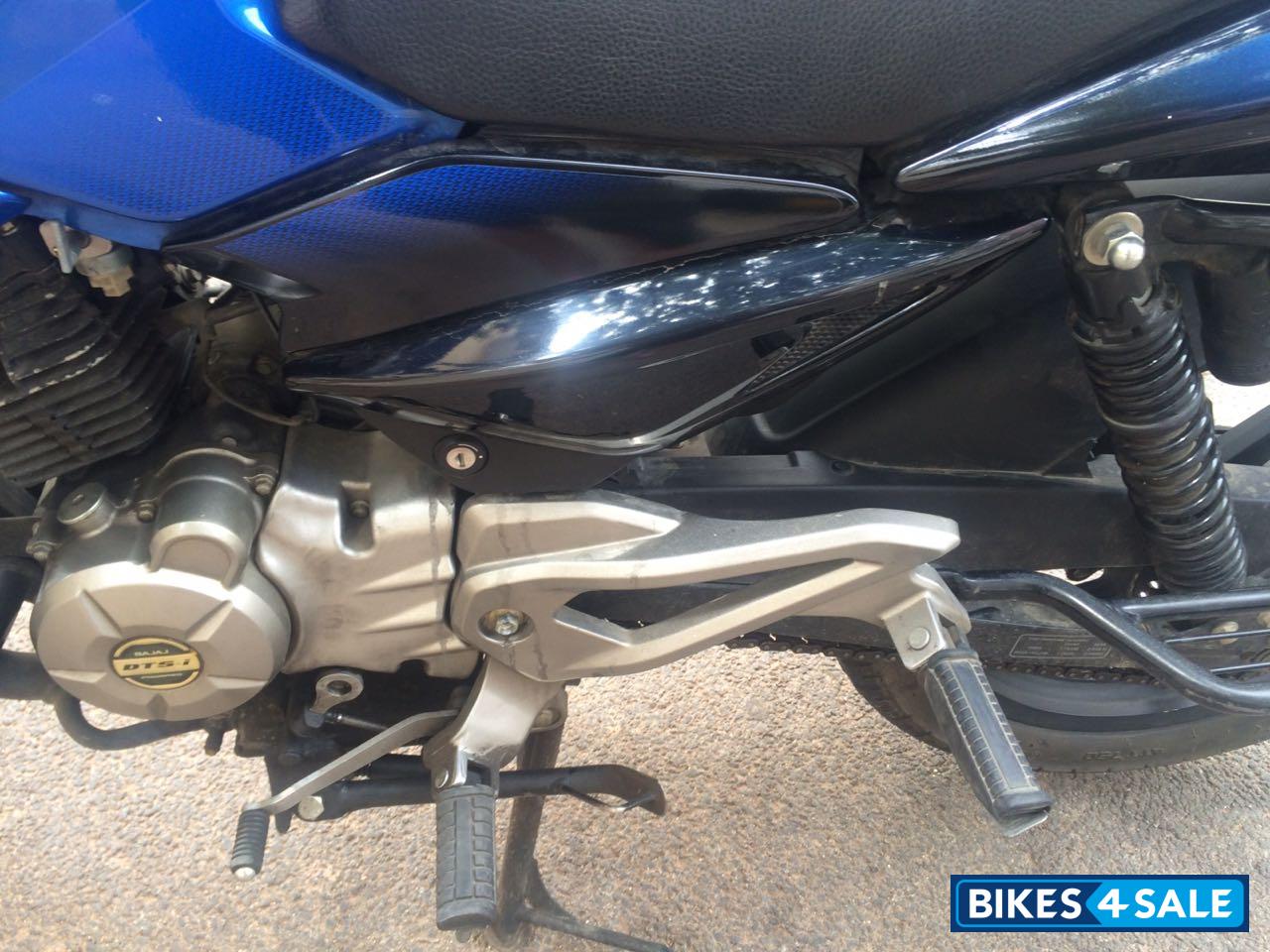 Blue Bajaj Pulsar 135LS