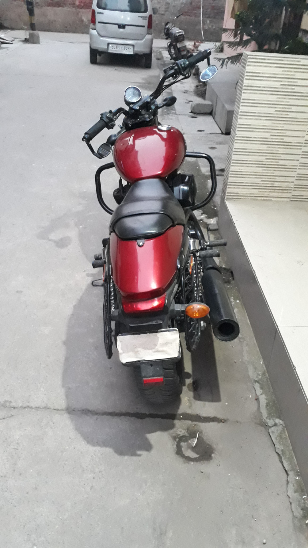 Red Harley Davidson Street 750