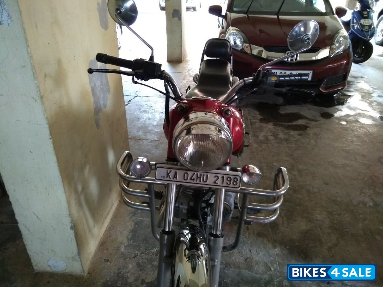 Red Royal Enfield Bullet Electra Twinspark