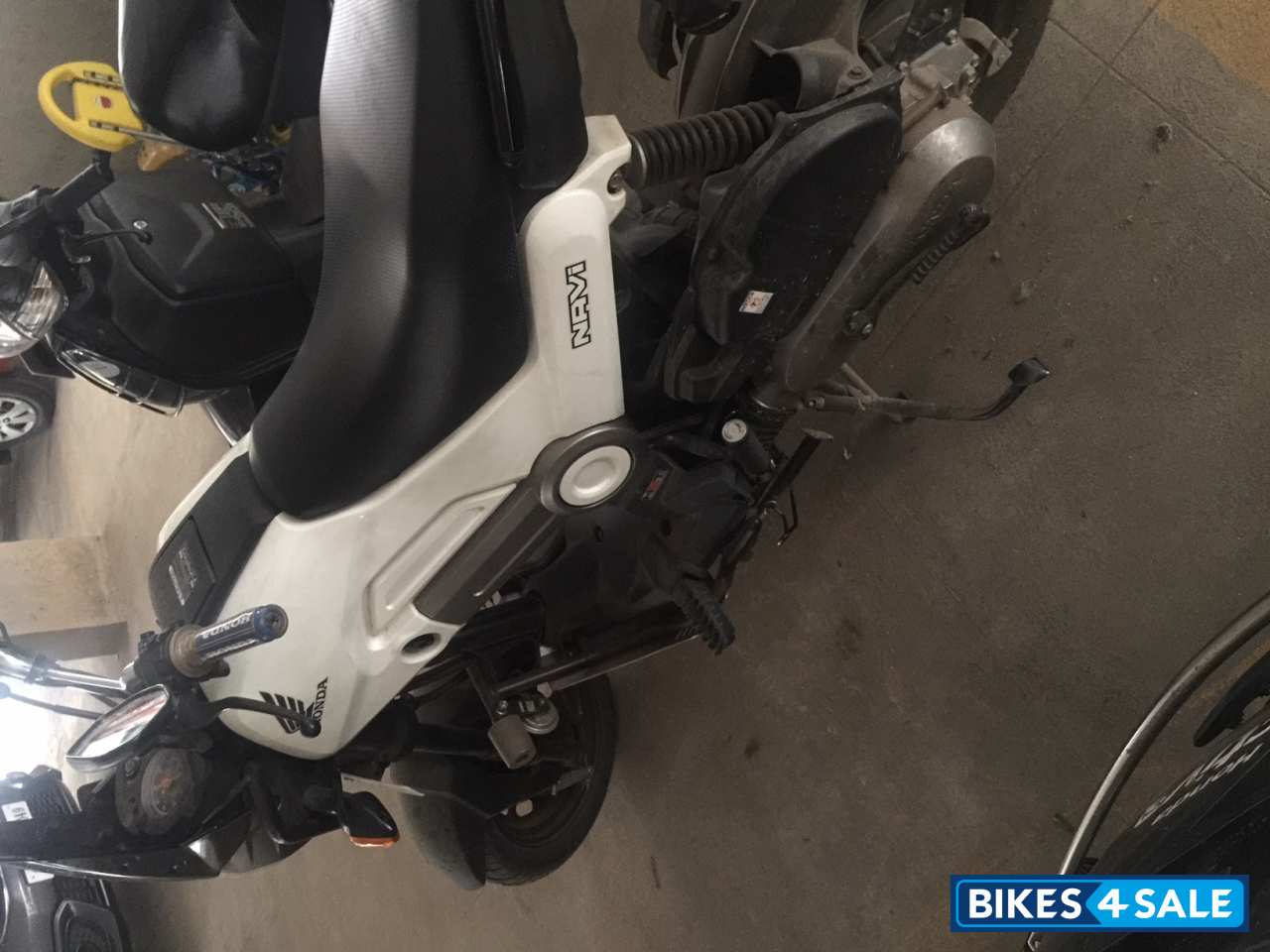 White Honda Navi