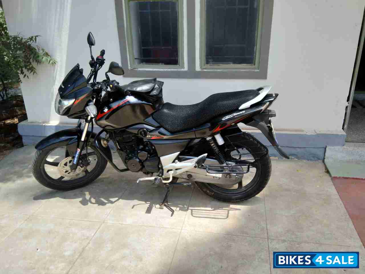 Suzuki GS 150R