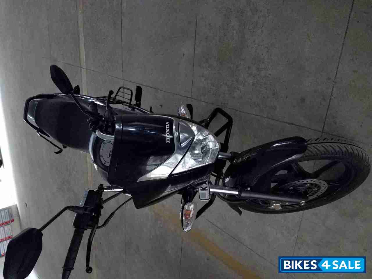 Black Honda CB Unicorn