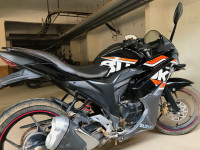 Black Suzuki Gixxer SF