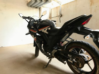 Black Suzuki Gixxer SF
