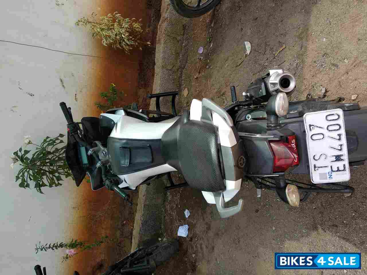 Ash And Blue Nd White Yamaha Fazer FI V2