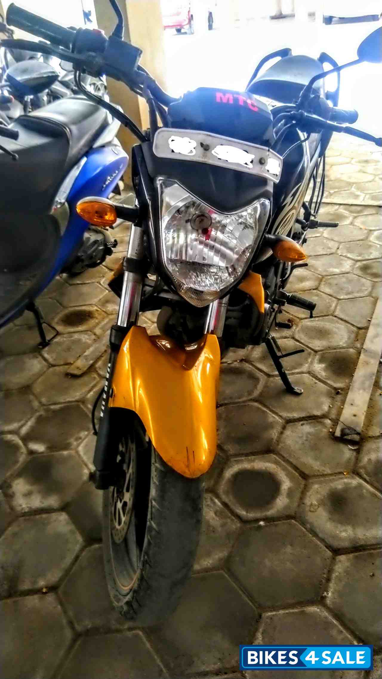 Black And Gold Yamaha FZ-S