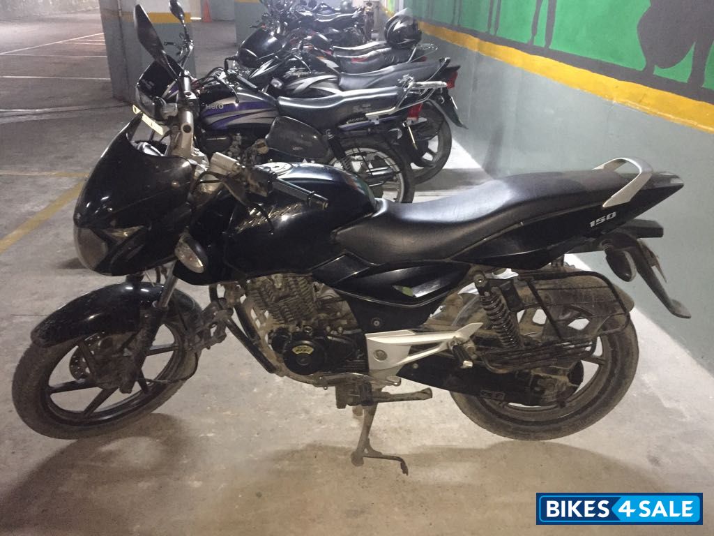Black Bajaj Pulsar 150 DTSi