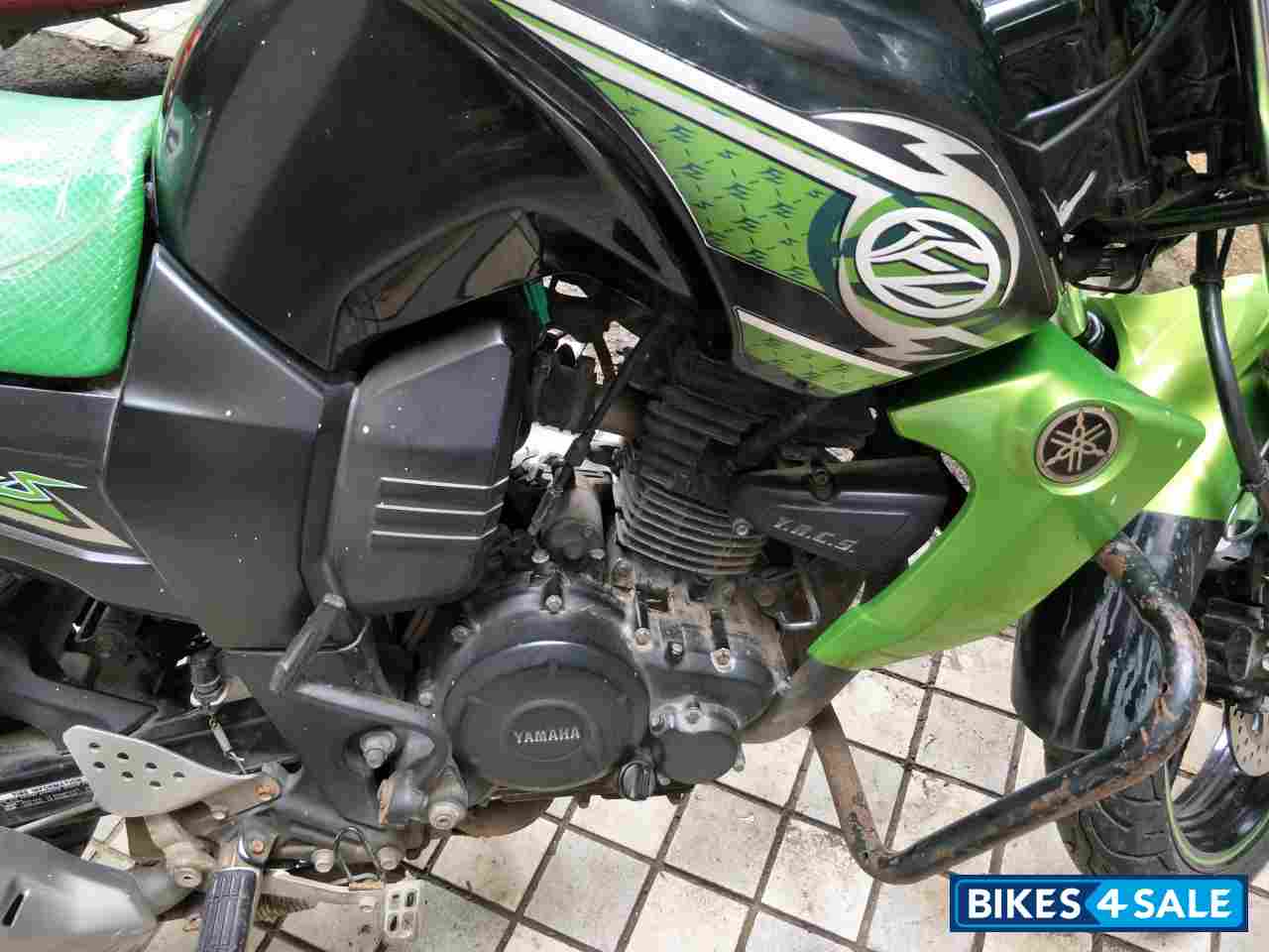 Black Nd Green Yamaha FZ-S