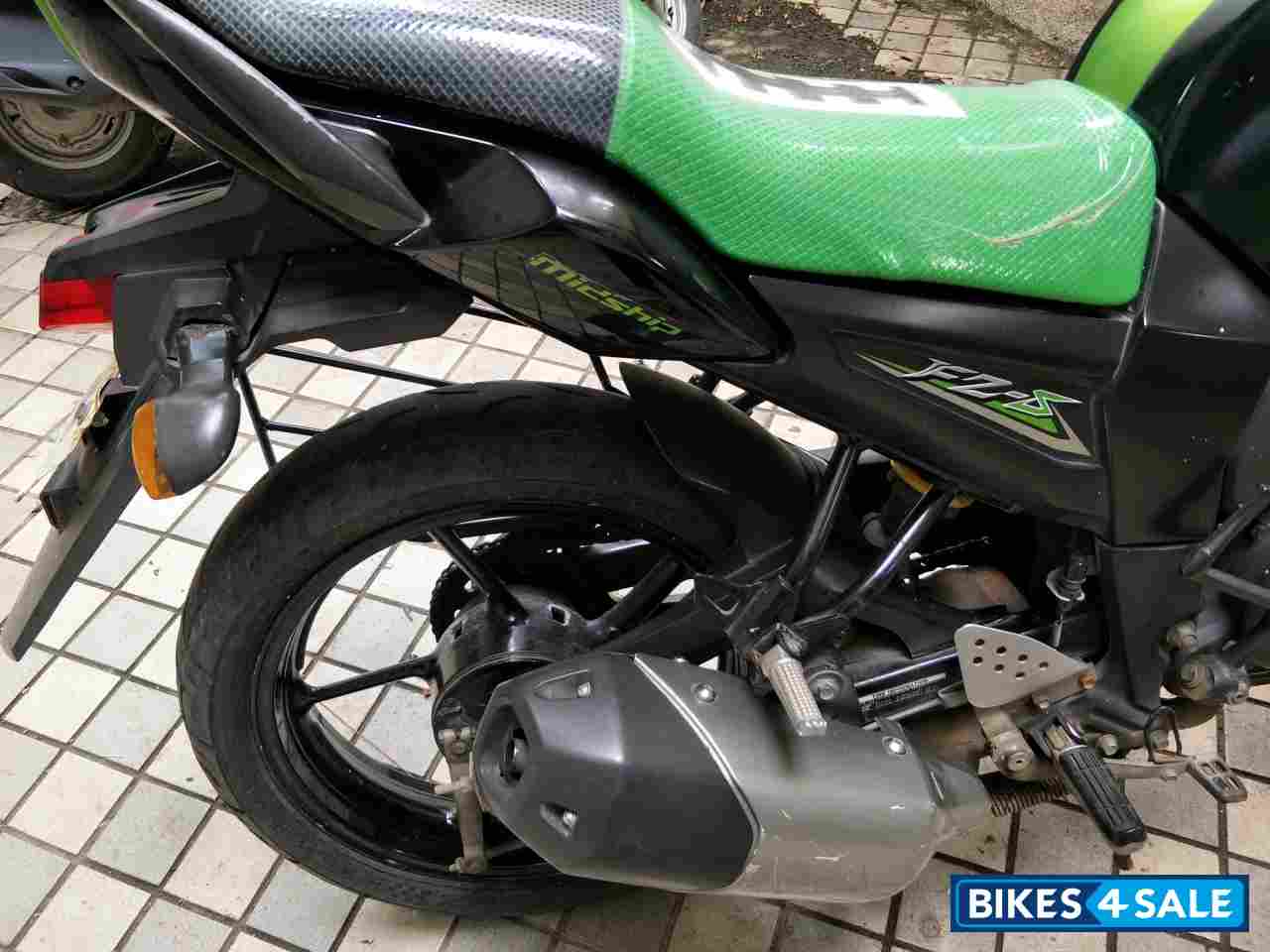 Black Nd Green Yamaha FZ-S